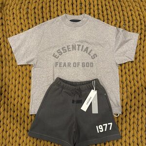 Fear of God Essentials Set